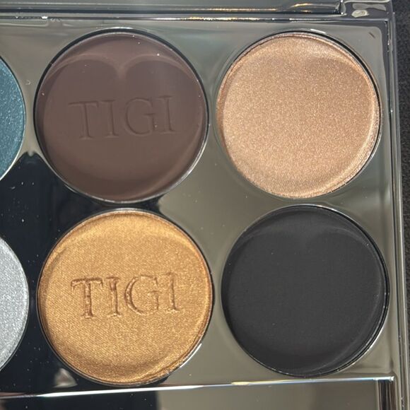 TIGI Professional Cosmetics High Density Eyeshadow Palette 8 Colors Mirror NEW - Picture 8 of 9